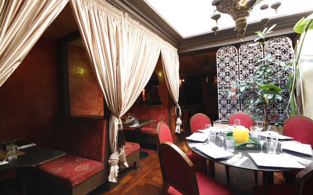 Dada private dining booths